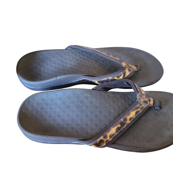 Vionic Brown Leopard Print Orthopedic Comfort Flip Flops Sandals Size 10 - Picture 1 of 3